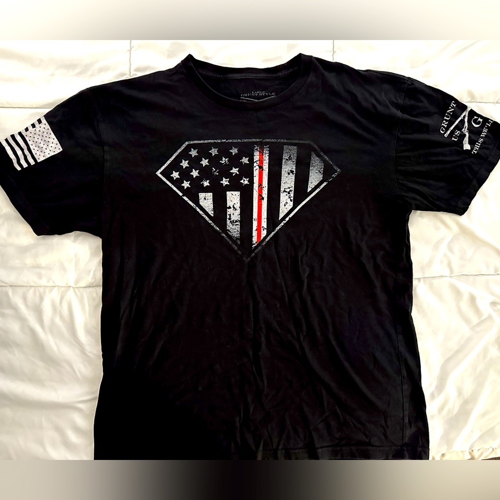 Men’s Grunt Style T-Shirt.  Good Condition.  Size: Large
